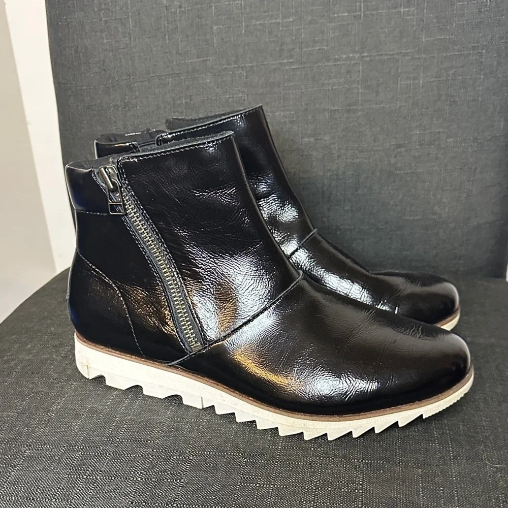 Sorel Harlow Size 9.5 Women's Black Leather Zipper Boots‎